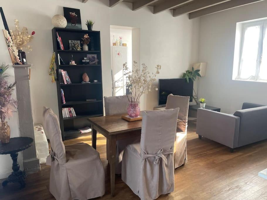 Charmante Maison, Coeur De Bourg Bazouges-la-Pérouse Εξωτερικό φωτογραφία